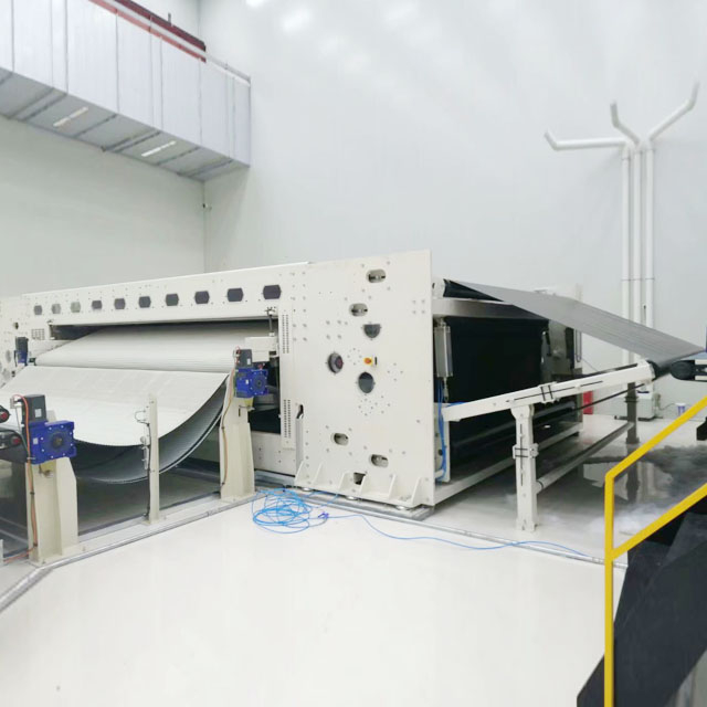 Línea hilada de aguja de alta velocidad Línea de acero Cross Lapper